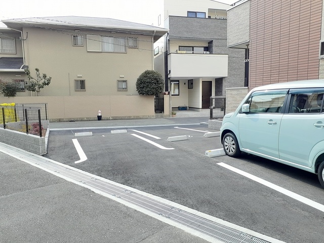 14/20 駐車場