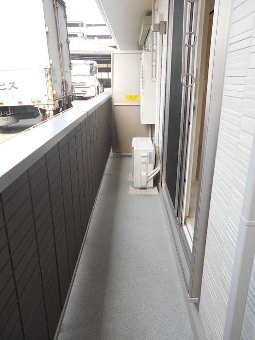 13/23 バルコニー