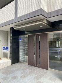 5/5 エントランス