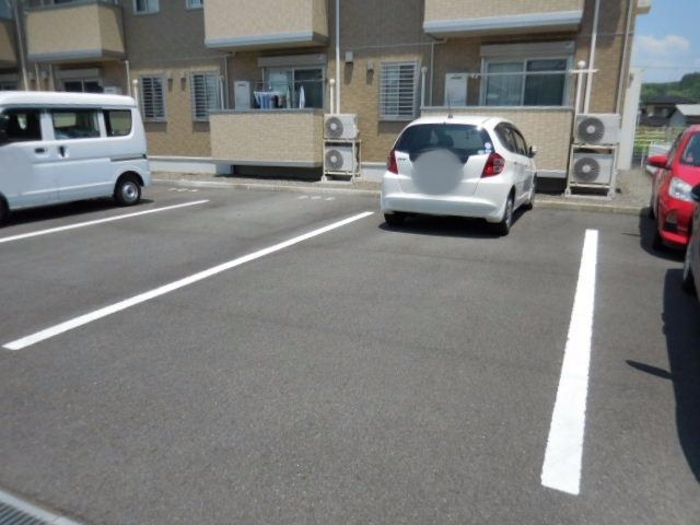 2/6 駐車場
