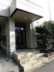 16/16 エントランス