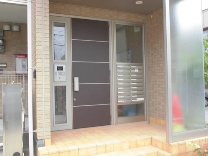 2/3 エントランス