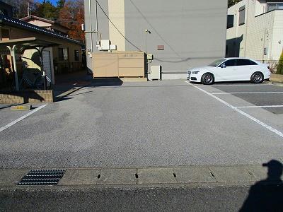 14/22 駐車場
