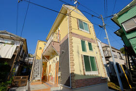 13/14 エントランス