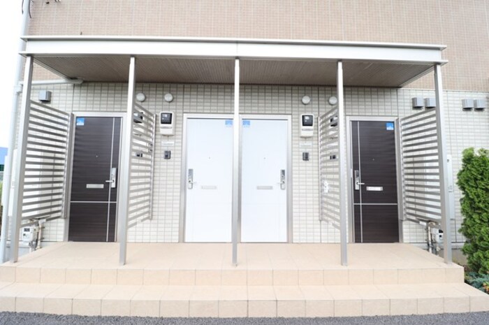 18/20 エントランス