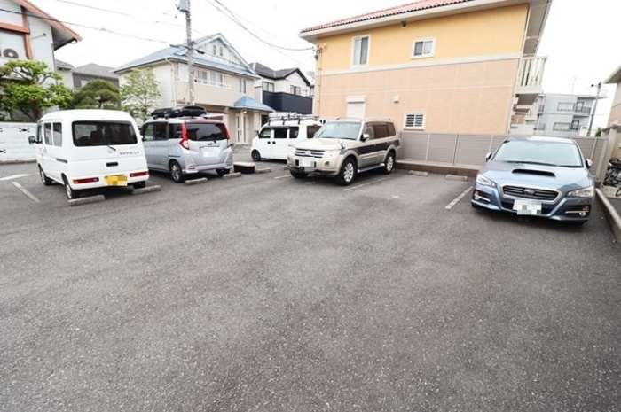 2/3 駐車場