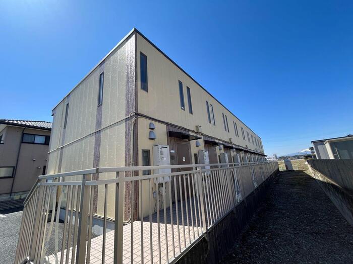 26/30 エントランス