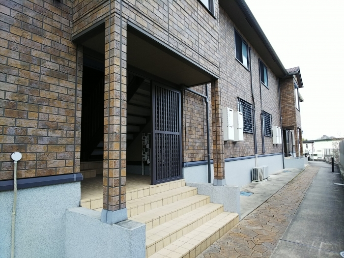 16/17 エントランス