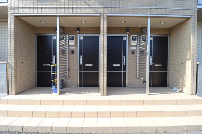 18/20 エントランス