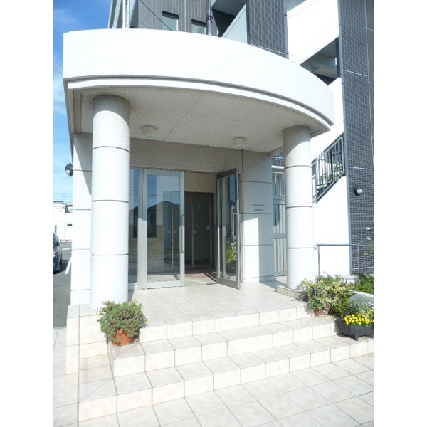 2/2 エントランス