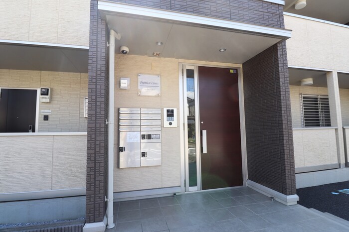 18/19 エントランス