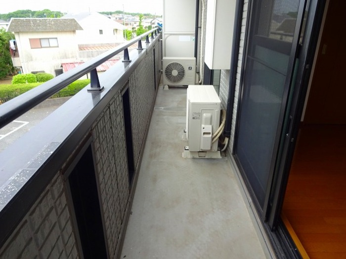 16/20 バルコニー