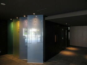 16/16 エントランス