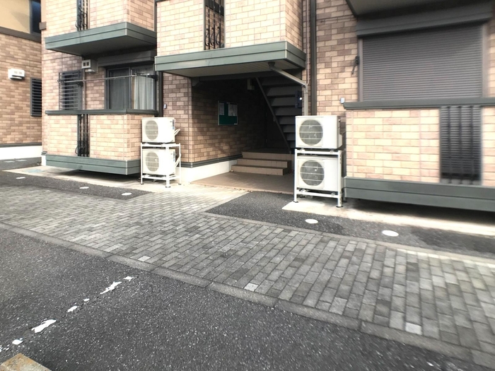 19/28 エントランス