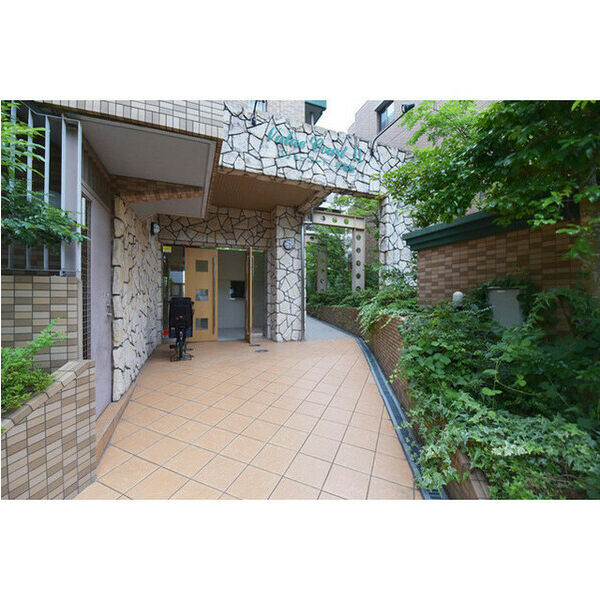 15/15 エントランス