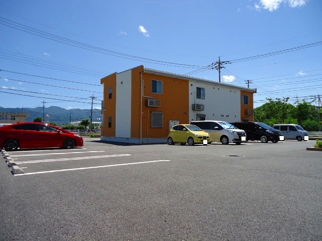 14/20 駐車場