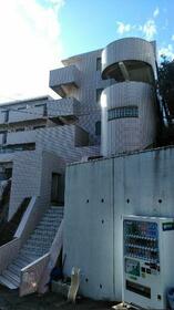 2/4 エントランス