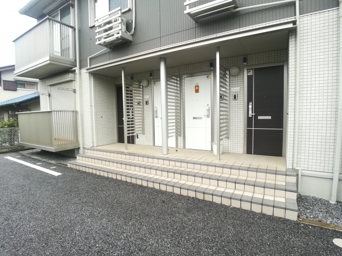 19/26 エントランス