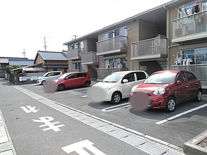 2/2 駐車場