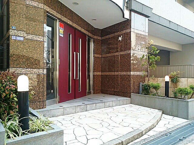 14/20 エントランス