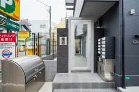 15/16 エントランス