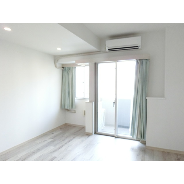 4/13 リビング/ダイニング