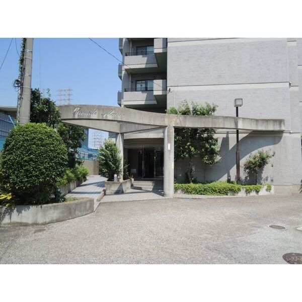 3/4 エントランス