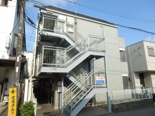 21/29 エントランス