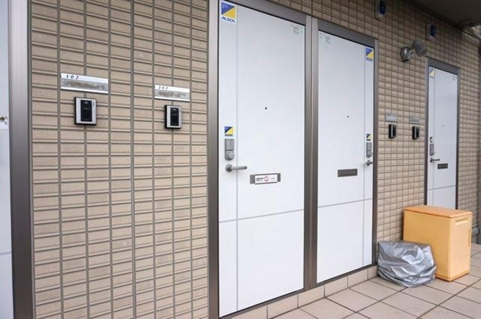 2/4 エントランス