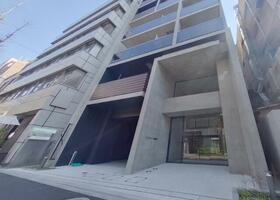 16/17 エントランス