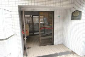 2/2 エントランス