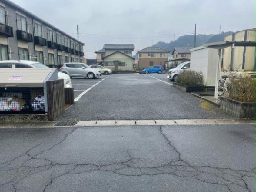 14/14 駐車場