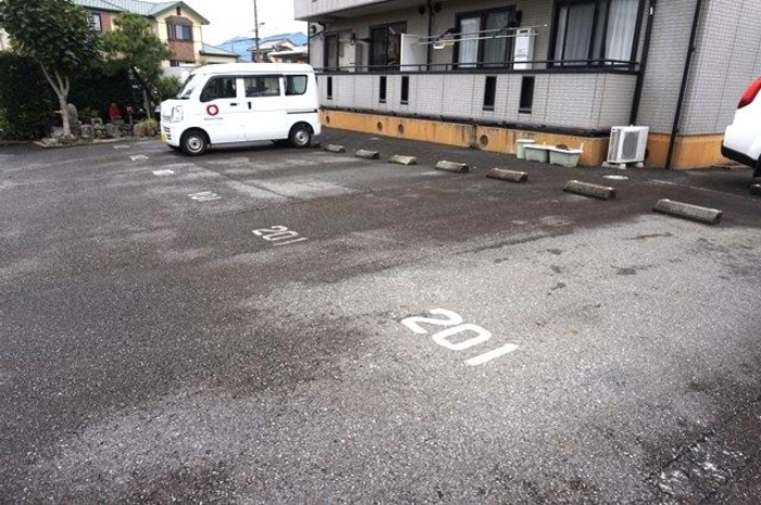 17/26 駐車場