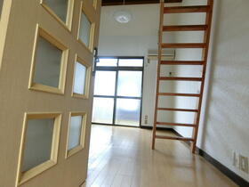 14/28 エントランス