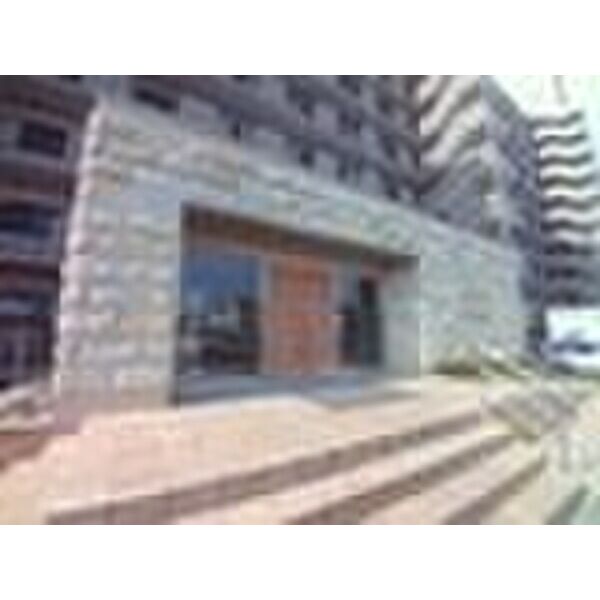 14/19 エントランス