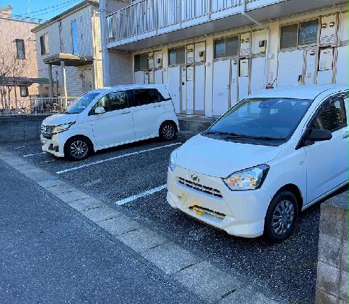 14/21 駐車場