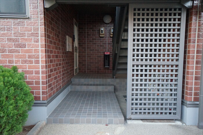 2/5 エントランス