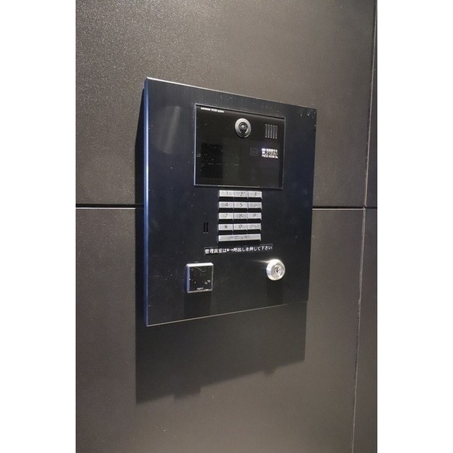 17/23 エントランス