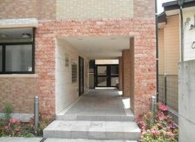 15/23 エントランス