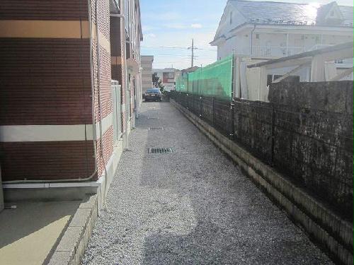 13/22 エントランス