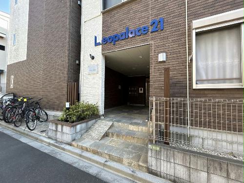 14/14 エントランス