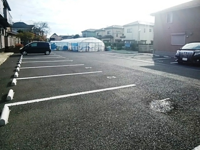2/2 駐車場
