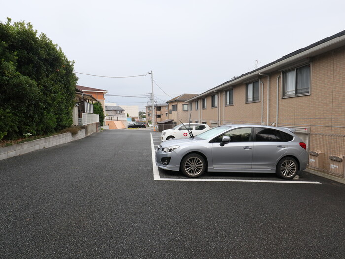 15/15 駐車場
