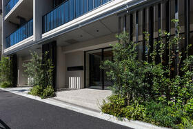 2/4 エントランス