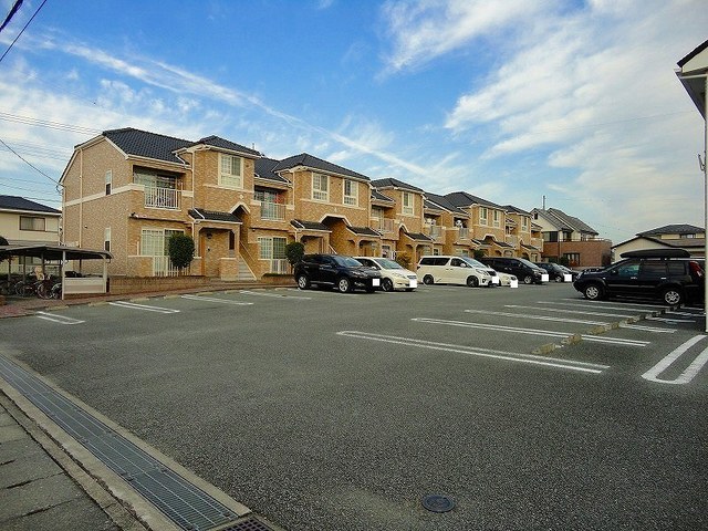 14/20 駐車場