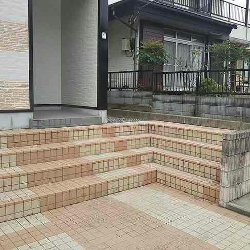 13/22 エントランス