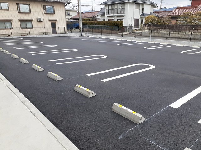 14/20 駐車場