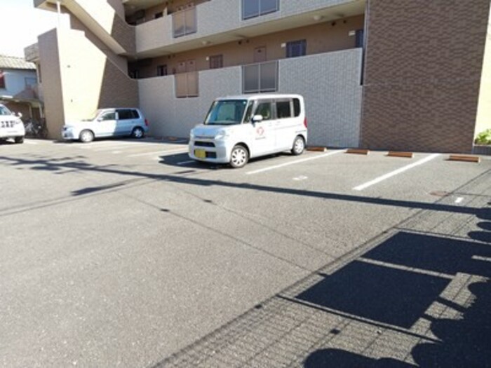 20/21 駐車場