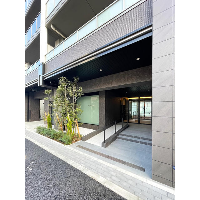 21/23 エントランス