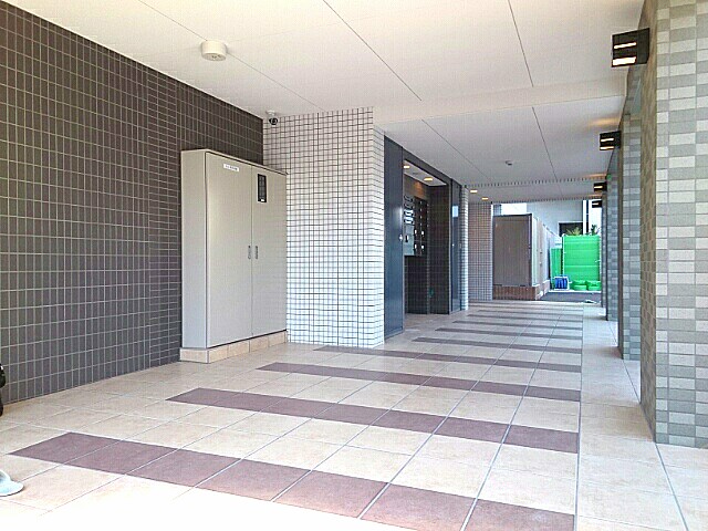 14/20 エントランス